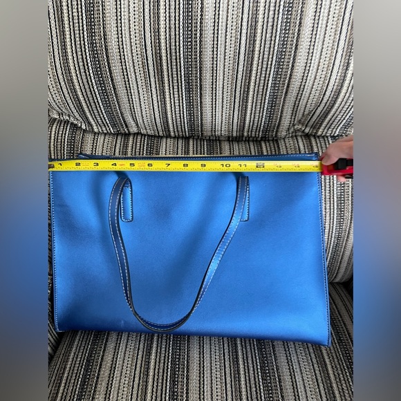 Electric blue leather tote bag! - Picture 7 of 9